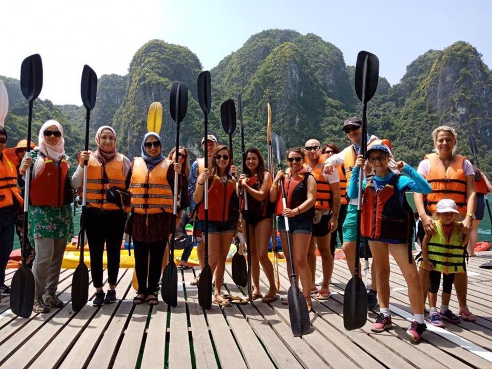 Halong Bay View Hostel Халонг Экстерьер фото